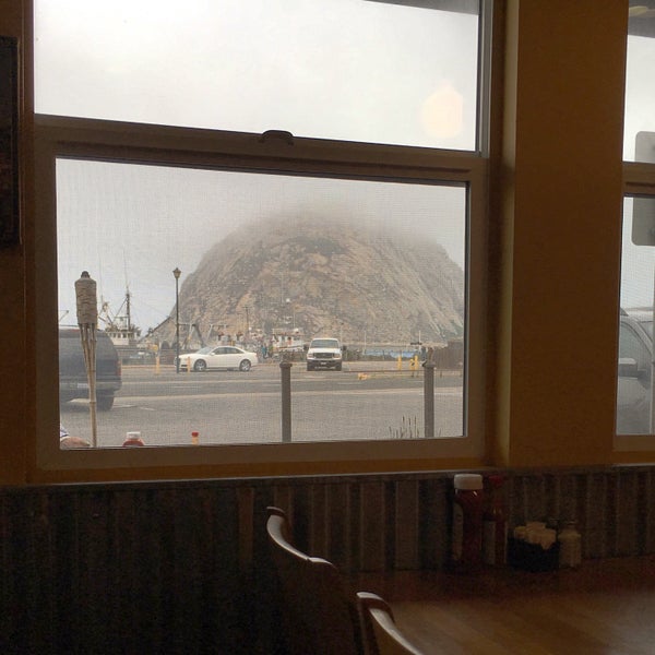 Breakfast with a side of Morro Rock. The skillet potatoes are A+. The sausage and prawn egg dish is fantastic. If you want something unique, go for the Preppie. Best breakfast in town.