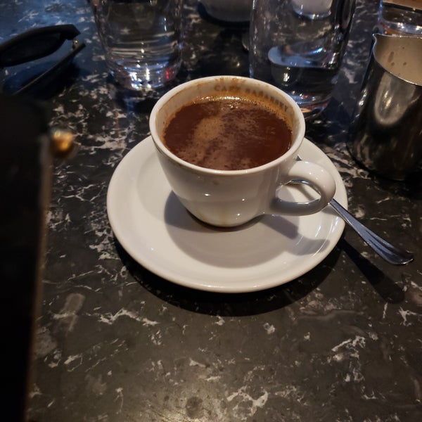 11/23/2019 tarihinde Noah H.ziyaretçi tarafından Café Sabarsky'de çekilen fotoğraf