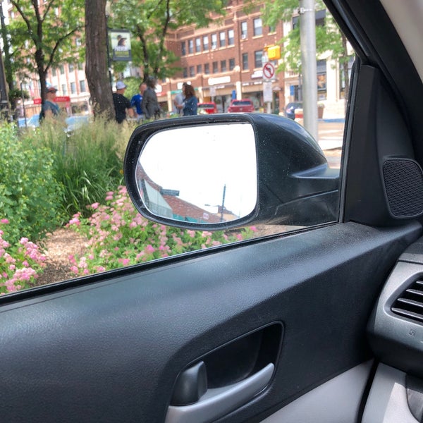Foto tomada en Main Street Square  por Rebecca P. el 7/4/2019