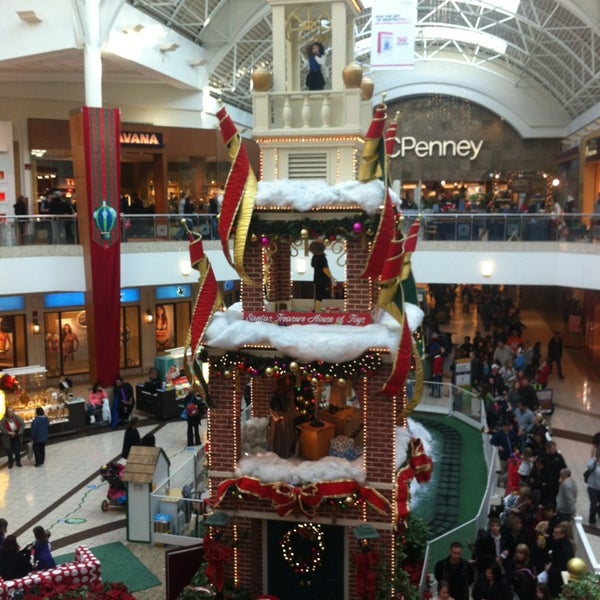 Photo taken at SouthPark Mall by Nicole H. on 12/23/2012