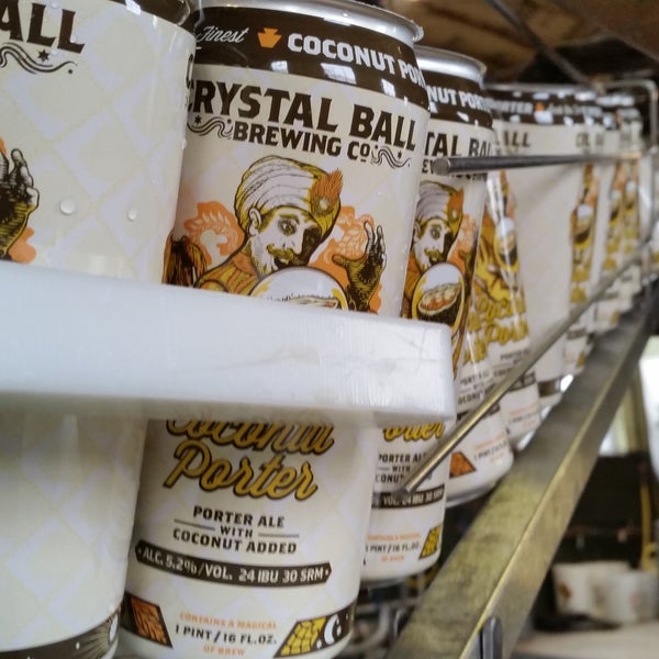 Photo prise au Crystal Ball Brewing Company par Crystal Ball Brewing Company le1/14/2016