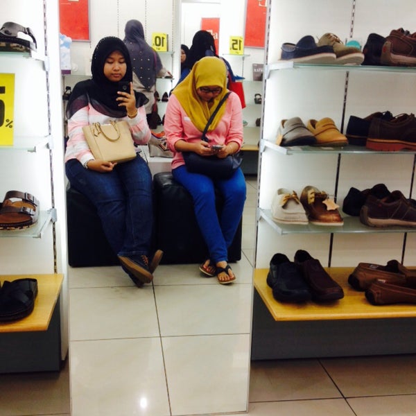 clarks kota bharu