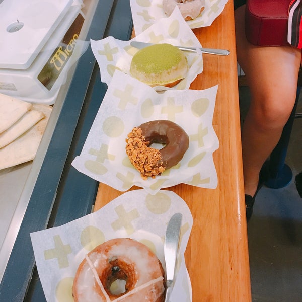 Photo taken at Shortstop Coffee &amp; Donuts by Jiawei Y. on 4/20/2019