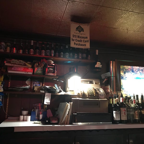 10/15/2017에 Ben B.님이 Dusty&#39;s Bar에서 찍은 사진