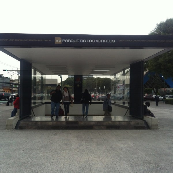 Metro Parque De Los Venados (Línea 12) 7 tips de 857 visitantes