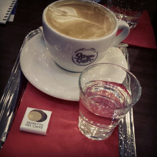 Foto scattata a Segretto del Caffé da Mayo G. il 1/17/2014