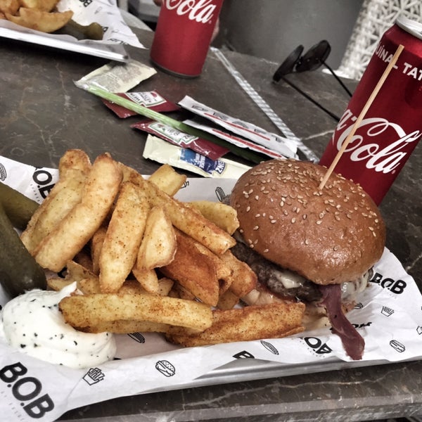Photo taken at B.O.B Best of Burger by Yalçın Ç. on 6/9/2020
