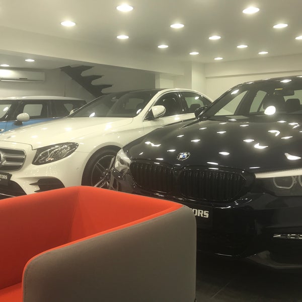 Premium motors. Premium motors. Сургут ск-моторс премиум. Lamborghini aventador roadster mclaren p1. Kia jaguar.