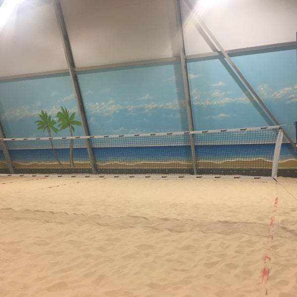 รูปภาพถ่ายที่ Всесезонный центр пляжного спорта «Песок» โดย Zoya S. เมื่อ 12/11/2017