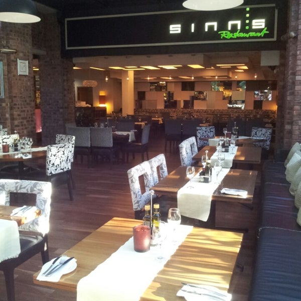 Das Foto wurde bei Sinn&#39;s Restaurant von James C. am 9/3/2013 aufgenommen