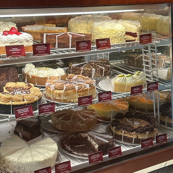 The Cheesecake Factory American Restaurant in Reno