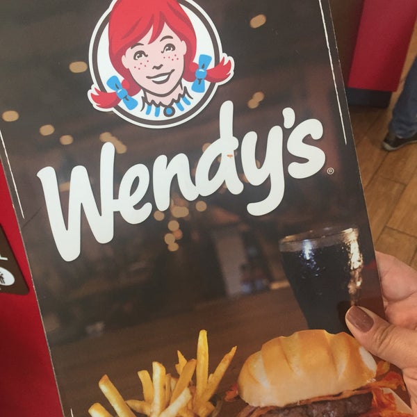 Photo taken at Wendy&#39;s by Marina A. on 11/20/2017
