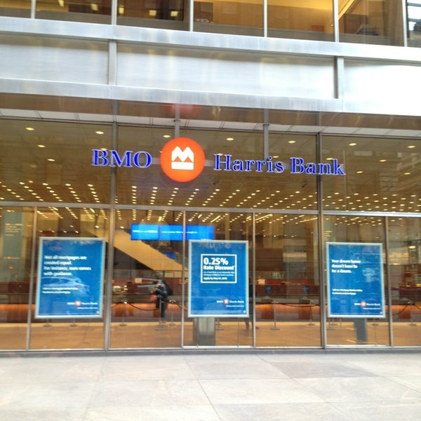 bmo harris bank center hours