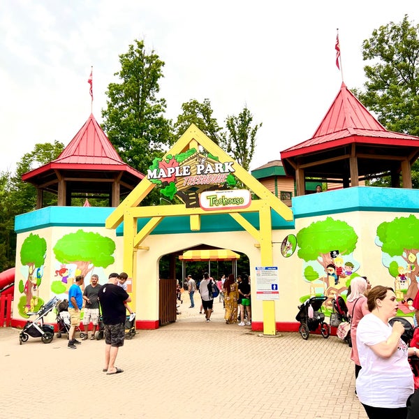 Maple Park Treehouse