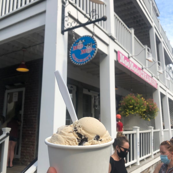 Photo taken at Moo Moo&#39;s Creamery by Louisa L. on 8/15/2020