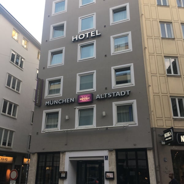 รูปภาพถ่ายที่ Mercure Hotel München Altstadt โดย Friedrich B. เมื่อ 10/16/2018