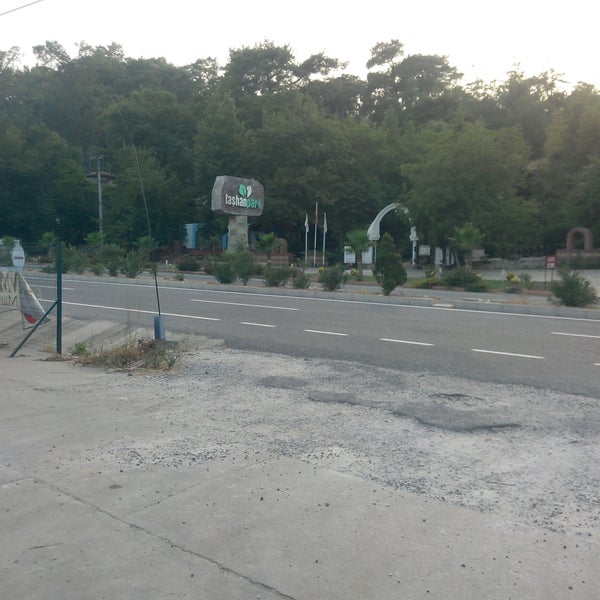Foto scattata a Taşhanpark Marmaris da Ayşe E. il 8/14/2016