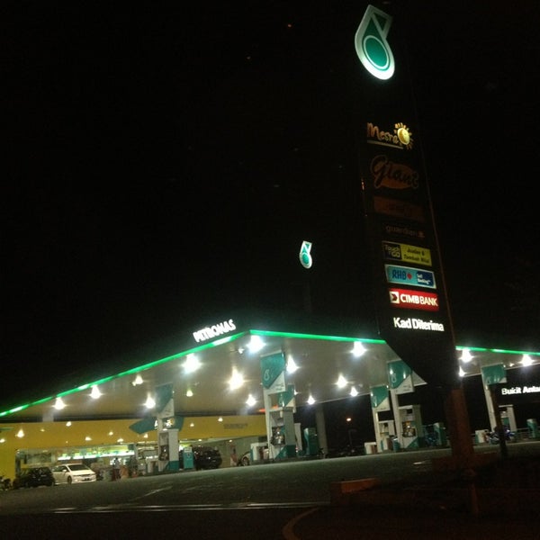 Petronas Station Gas Station In Ampang
