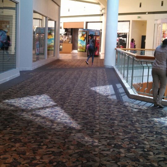6/29/2013 tarihinde Alexander W.ziyaretçi tarafından Gwinnett Place Mall'de çekilen fotoğraf