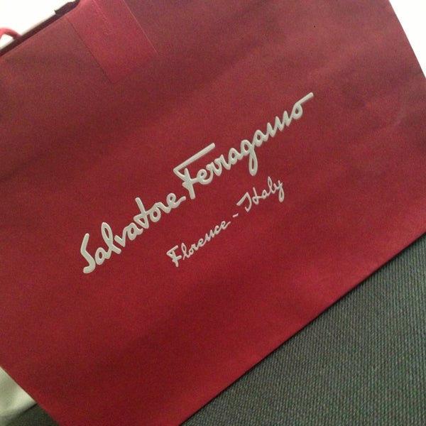 salvatore ferragamo paper bolsa