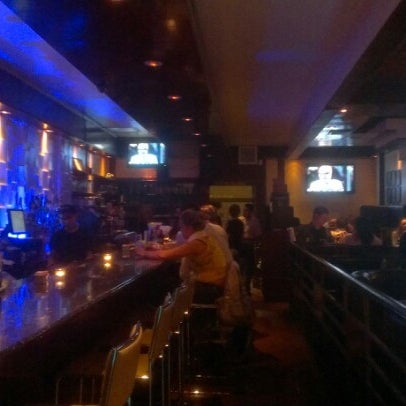 1/13/2013 tarihinde Robziyaretçi tarafından Plaza Lounge - Kitchen and Bar'de çekilen fotoğraf