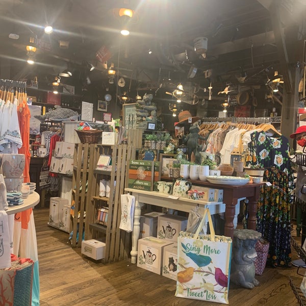 Cracker Barrel Old Country Store American Restaurant in Tinley Park