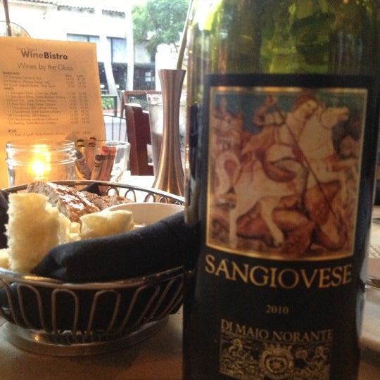 Foto diambil di Montecito Wine Bistro oleh Hannah Y. pada 10/12/2012