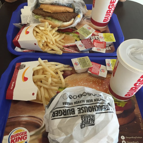 Foto tirada no(a) Burger King por Kübra K. em 5/23/2016