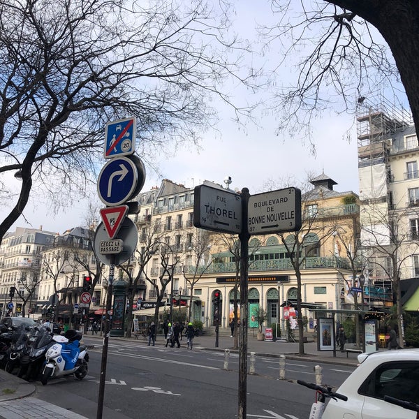 Rue d'Aboukir - Road in Paris
