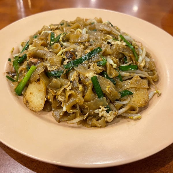 Singapore Kwetiaw Kerang & Seafood Chinese Restaurant in Penjaringan