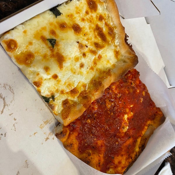 Foto tirada no(a) Prince Street Pizza por Carpe D. em 4/21/2024
