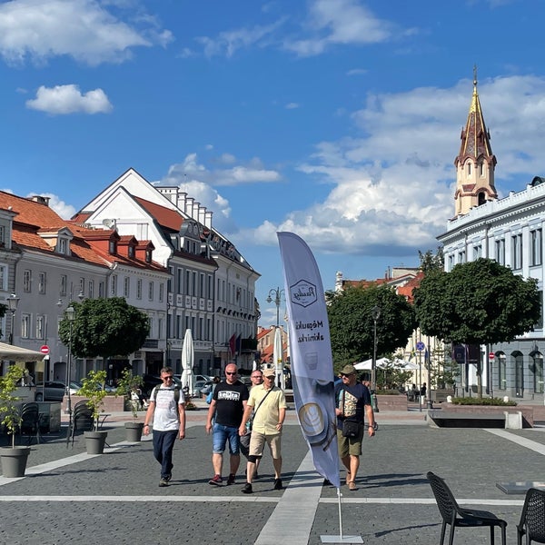 7/20/2021 tarihinde Elvyra M.ziyaretçi tarafından Rotušės aikštė  | Town Hall Square'de çekilen fotoğraf