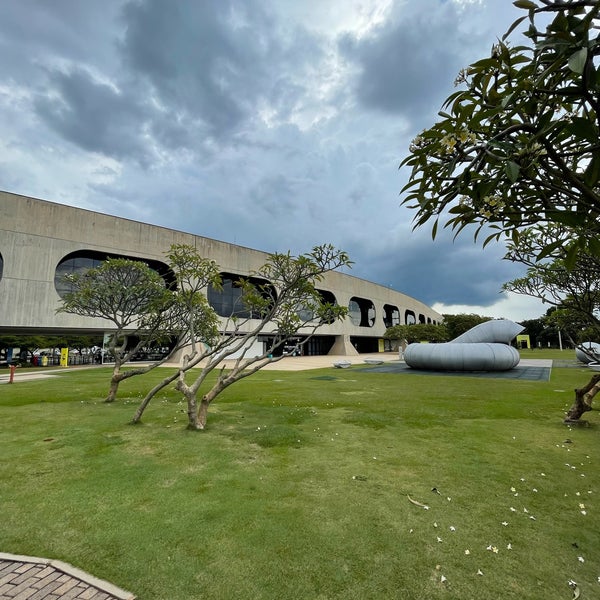Foto diambil di CCBB - Centro Cultural Banco do Brasil oleh Thiago R. pada 4/13/2022