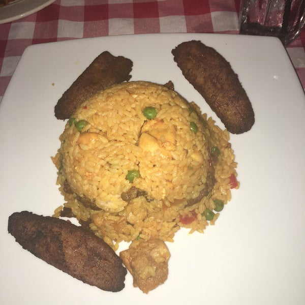Truly one of the best Restaurants with some great fine Spanish dishes ... I had the Arroz Chorrozio y Churr (Yellow rice w/ chicken and steak) Ate it all.