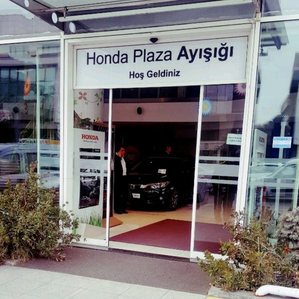 Photo taken at Honda Plaza Ayışığı by ⚫⚬Feyyaz⚬⚫ on 4/4/2017