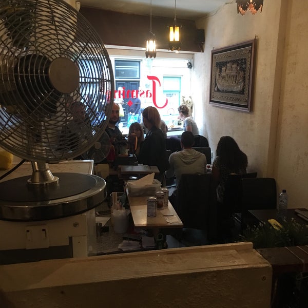 8/13/2016 tarihinde Kris G.ziyaretçi tarafından Jasmine Thai Cuisine'de çekilen fotoğraf