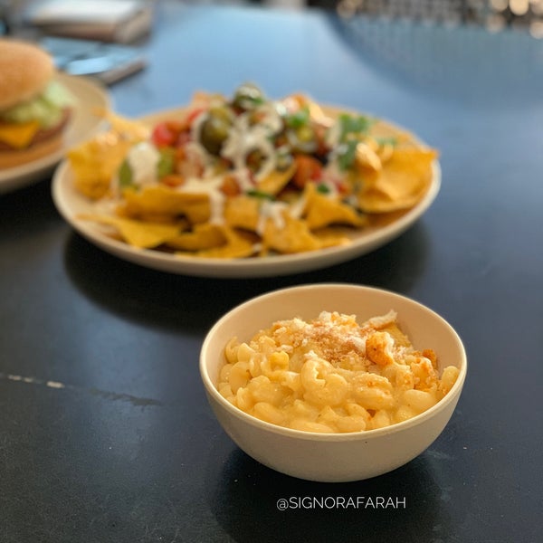 รูปภาพถ่ายที่ Veggie Grill โดย Farah เมื่อ 2/22/2019