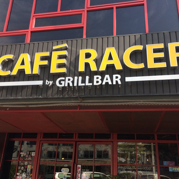 9/11/2017 tarihinde Ependi A.ziyaretçi tarafından Café Racer by Grillbar'de çekilen fotoğraf