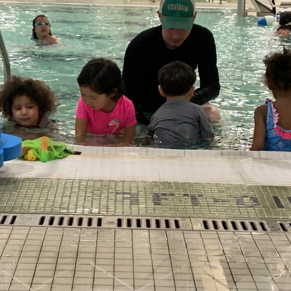 Wakefield Aquatic Center Swimming Pool in Arlington