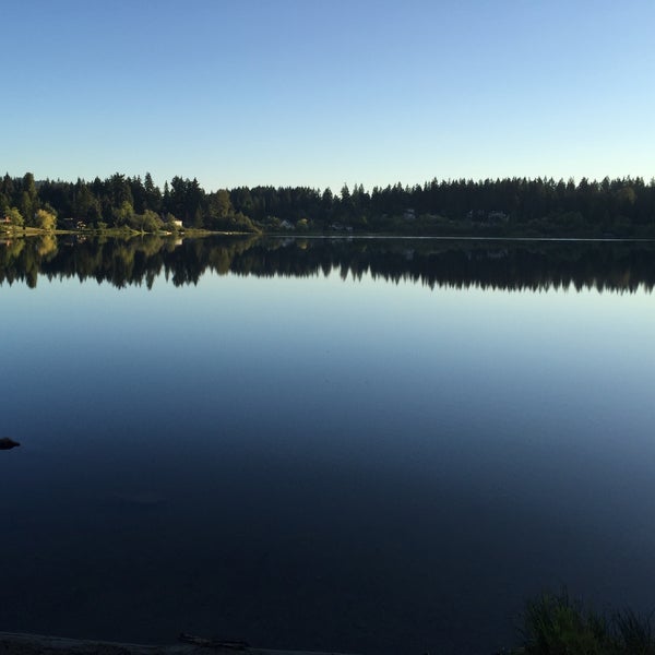 Герои произведения фантом озера. Фантом озера. Озеро фантомов. Фантом озера. Озеро фантомов.