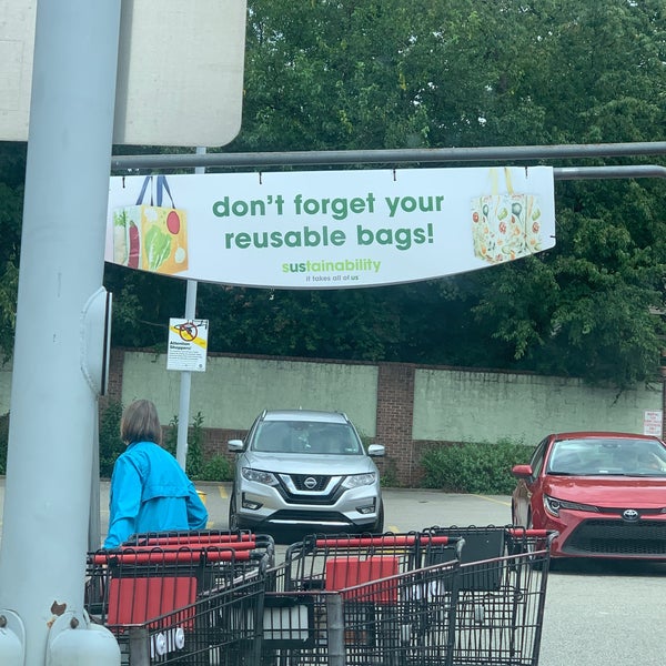 Giant Eagle Supermarket Squirrel Hill South Pittsburgh, PA