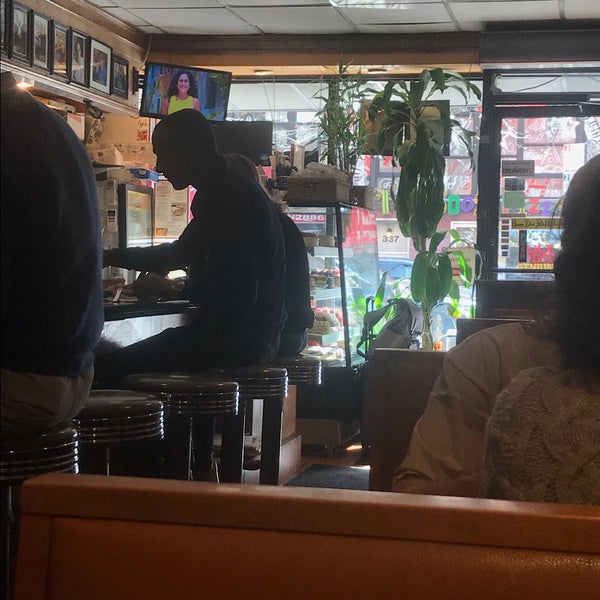 Foto tomada en Scotty&#39;s Diner  por Hope Anne N. el 10/11/2019