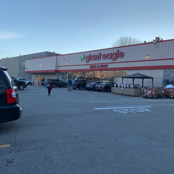 Giant Eagle Supermarket Greenfield 8 tips from 577 visitors
