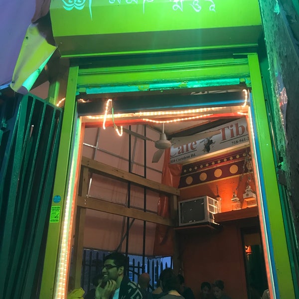 Photo prise au Cafe Tibet par Hope Anne N. le9/22/2018