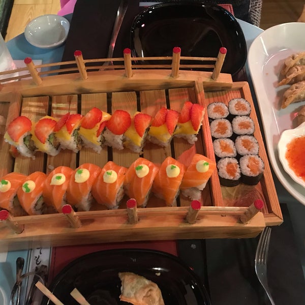 Sushi was delicious 😋