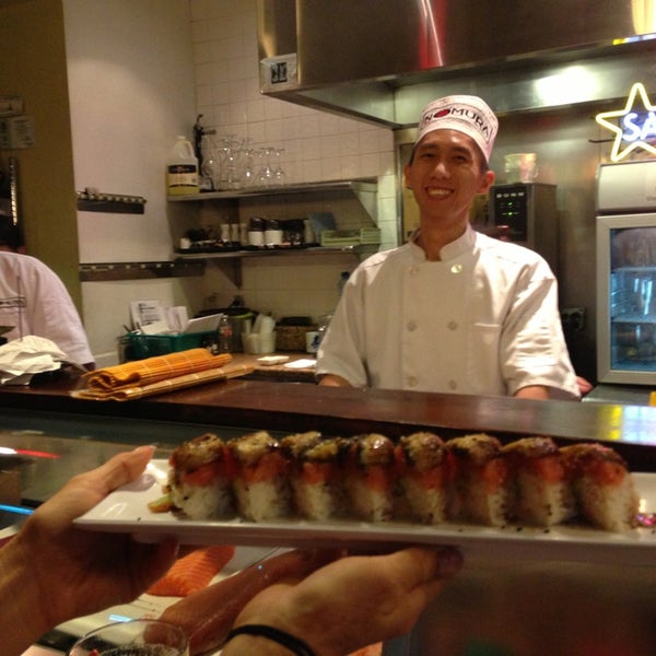 Foto scattata a Nomura Sushi da Tee C. il 9/27/2013