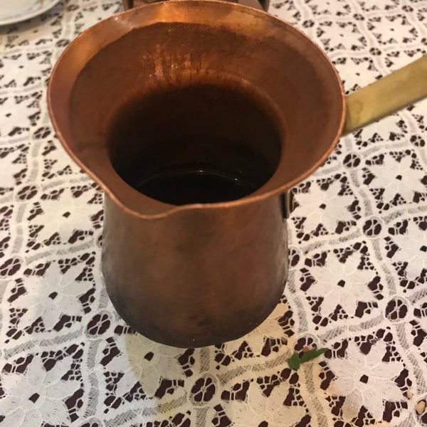 Foto diambil di Restaurant Árabe Miguel oleh Yamile M. pada 1/4/2018