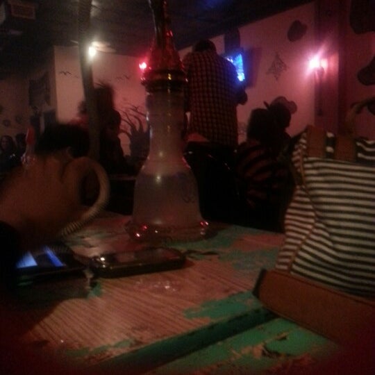 Leen O Cafe Hookah Bar in Columbus