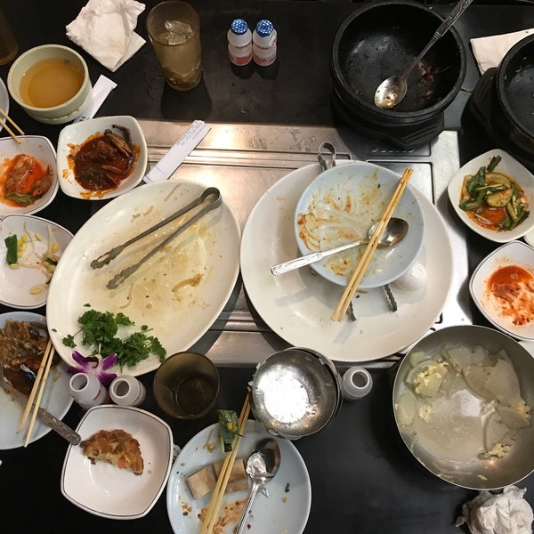 Photo prise au Seoul Garden Restaurant par Momar V. le6/17/2017