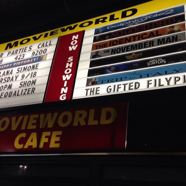 9/13/2014にMomar V.がDouglaston Movieworldで撮った写真